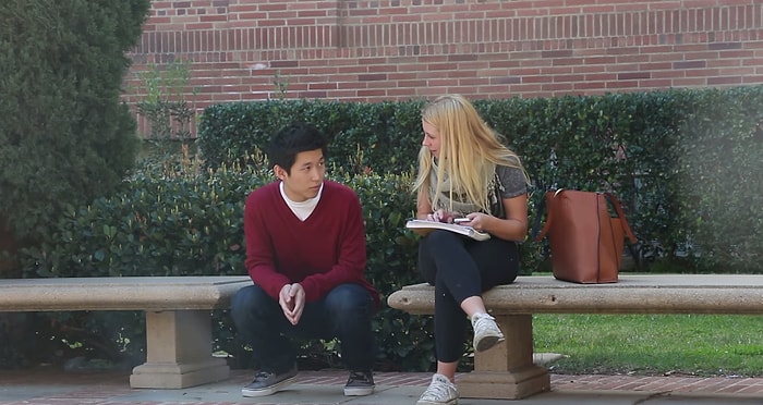 Tuhaf Davranarak Bir Erkek Kız Tavlayabilir mi? | Sosyal Deney İçerir