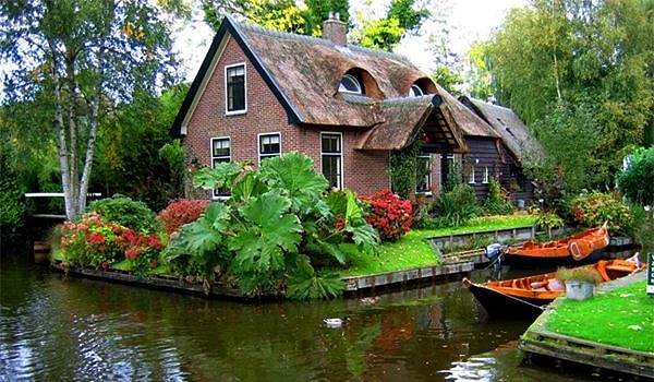 5- Giethoorn, Hollanda