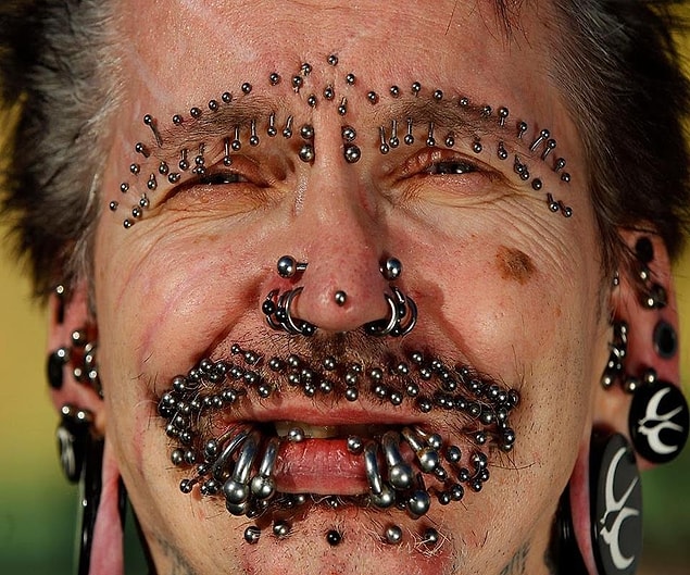 18. Ekstrem piercing