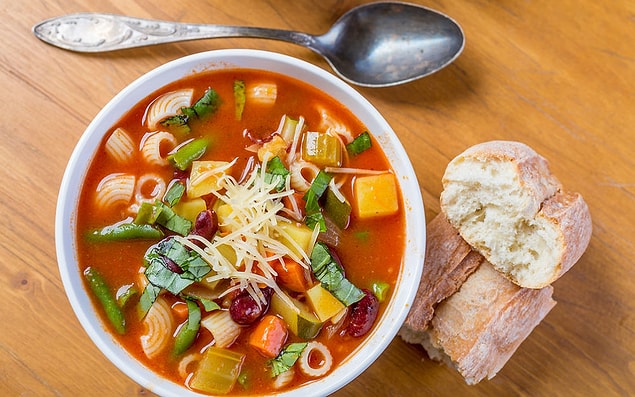 Yok öyle hemen Biscolata erkeği havaları: Minestrone çorbası