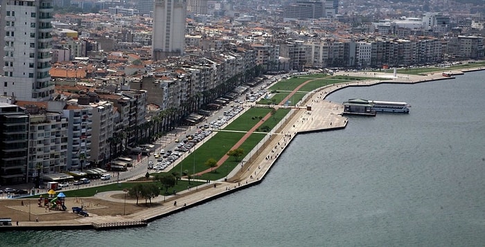 Bakanlık: Kordon Boyu'ndaki Binalar Yükselmeyecek