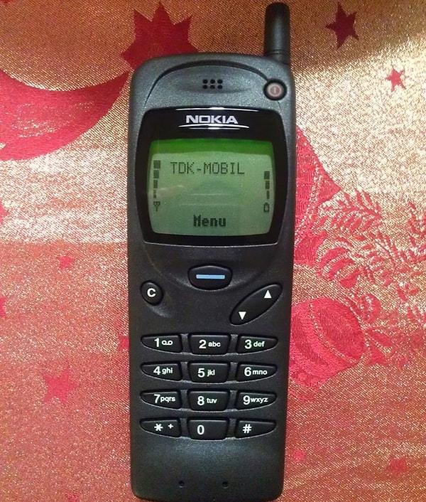 2. Nokia 3110