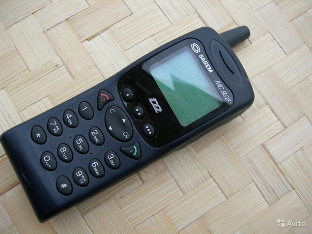 23. SAGEM MC 922