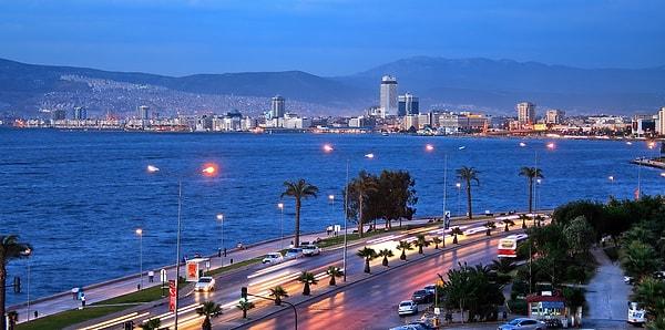 24. Ve kimsenin kimseye karışmadığı, baskı uygulamadığı, özgürlüklerin kısıtlanmadığı, yaşanılası şehir: İzmir.