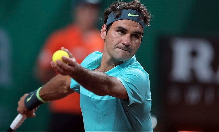 Federer, İstanbul'da Açılışı Galibiyetle Yaptı
