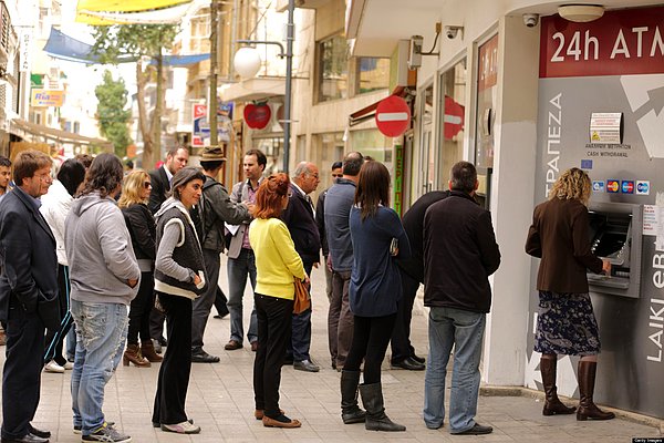 2. Bankamatik/ Banka Kuyruğunda Beklemek