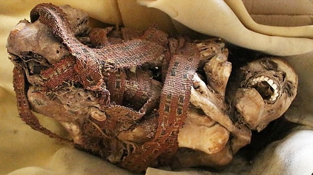 1. Peru’da Çöpte 900 Yıllık Mumya Bulundu