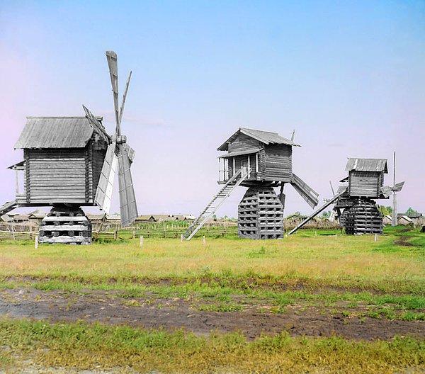 14. Tobolsk bölgesindeki rüzgar değirmenleri (1912)