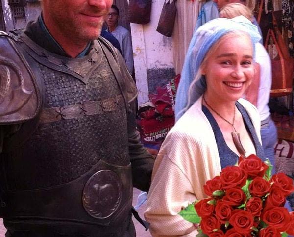 1. Daenerys Targaryen - Çiçekçi