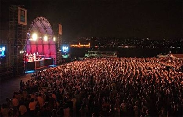 9) Hızla başlayan yaz festivalleri açık hava konserleri