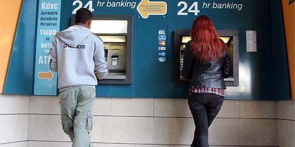 Genel olarak bankalar gelir belgesiz kredi vermeyi nasıl kabul ediyorlar, neye göre veriyorlar ?