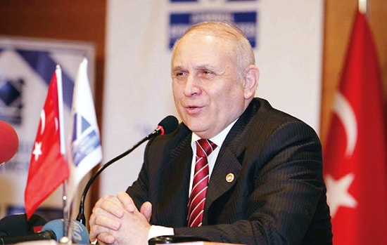 Burhan Kuzu'dan Seçmene: 'Bazı Konularda Kızmış Olabilirsiniz, Aramızda Hallederiz!'