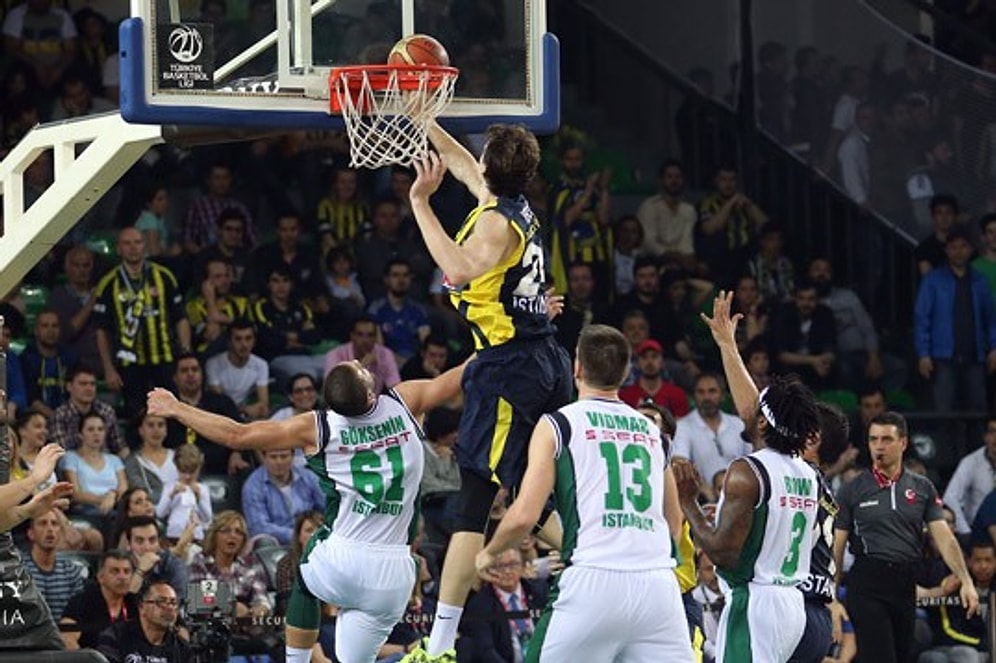 Fenerbahçe Ülker Farklı Kazandı