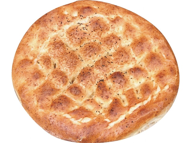 13. Ne derler bilirsiniz: 'Ramazan Pidesiz, Gala Ri Ri'siz olmaz!'