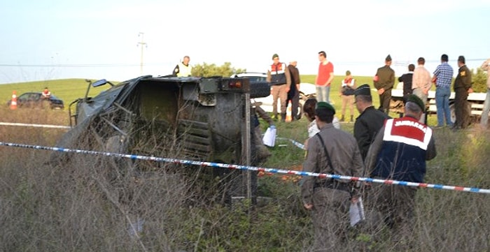 Askeri Araç Kaza Yaptı: 1 Şehit, 3 Yaralı