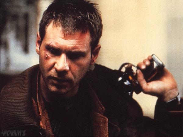 6. Blade Runner / Bıçak Sırtı | IMDB: 8,2 (1982)