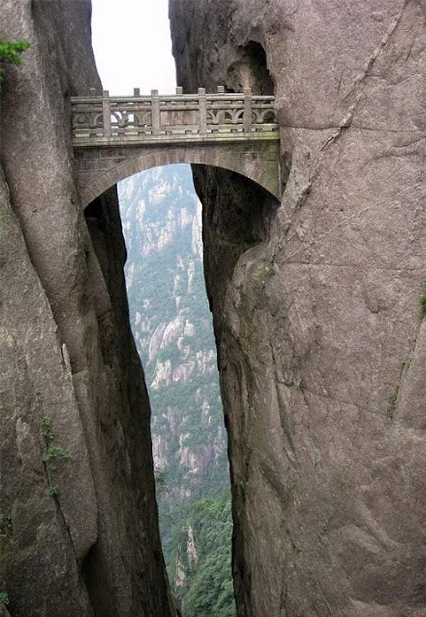The Bridge Of Immortals, Çin