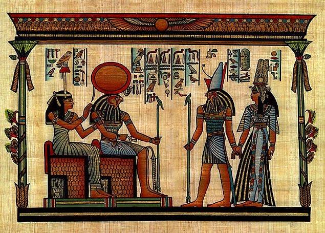4. Firavunlar kendilerini Horus'un yeryüzündeki cisimleşmiş halleri olarak gördükleri için Mısır'ın, Ra ile birlikte en önemli tanrılarından biridir.