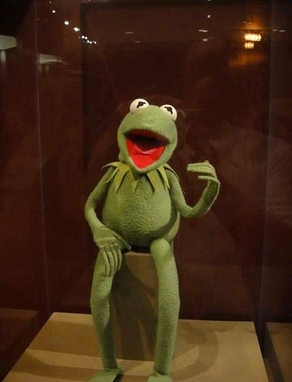 28. Smithsonian müzesindeki orjinal Kermit kuklası