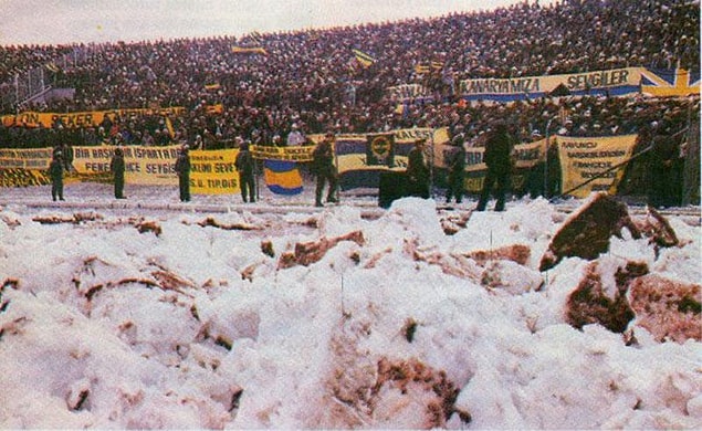 19. 1988 Aralık Konya Atatürk Stadı | Fenerbahçe Deplasman Tribünü