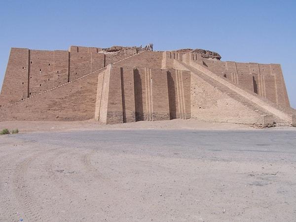18. Ziggurat (Irak)