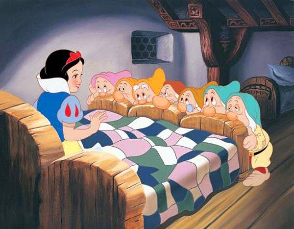 31. Uzun metrajlı ilk animasyon: Pamuk Prenses ve Yedi Cüceler (1937, Walt Disney).
