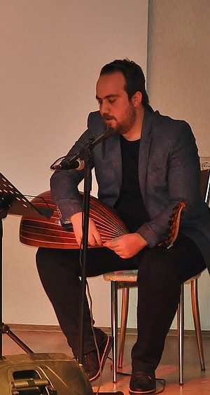 Cüneyt Arslan Yazar Profil Resmi