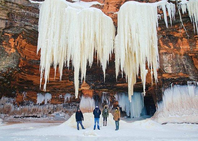 5. Apostle Islands National Lakeshore in Wisconsin offers you magnificient views with many sea caves, frozen waterfalls, and chandeliers of ice.