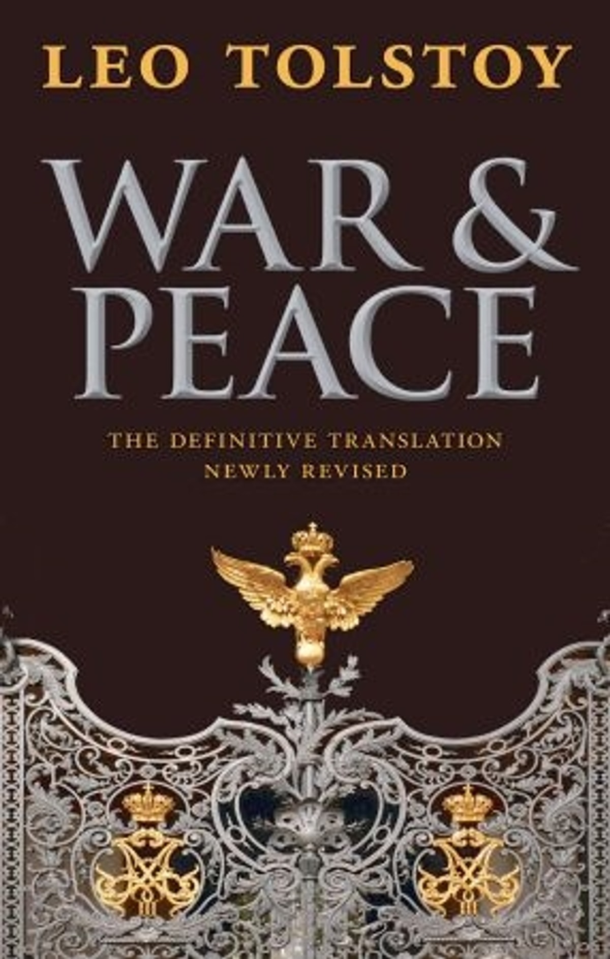 Лев толстой мир. War and Peace Tolstoy. Книги Толстого на английском. Leo Tolstoy books. Лев толстой война и мир на английском.