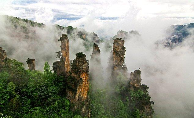 19. Tianzi Mountain Nature Reserve in Wulingyuan is one of the China's most scenic spots. Stone towers reminds the movie "Avatar".