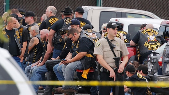 ABD'de Motosikletli Gruplar Çatıştı: 9 Ölü