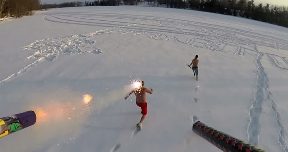 Drone'a Fişek Yerleştirip Kendi Üzerlerine Ateş Etmesi İçin Salan İşsiz İkili