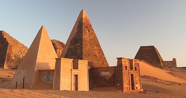 27. Sudan'da Mısır'dan daha fazla piramit bulunmaktadır.