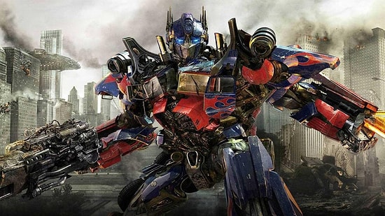 Rastgele Filmlere Sızarak Araçları Parçalayan Transformers