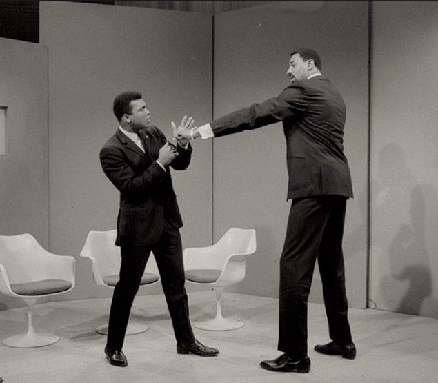 22. Wilt Chamberlain & Muhammad Ali
