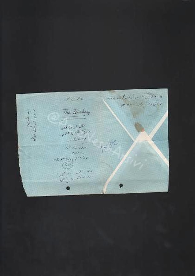 19. Nesin, defter kullanmazdı. Bir zarf içi onun için yeterliydi. Eğer tersyüz edip tekrar zarf olarak kullanmayacaksa...