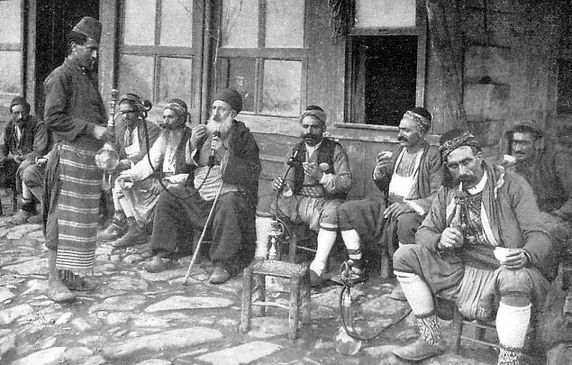 1. Kahvedekiler ____, diyor / ____, ____, ____