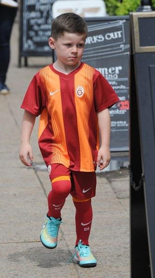 Rooney'nin Oğlu Galatasaraylı Çıktı