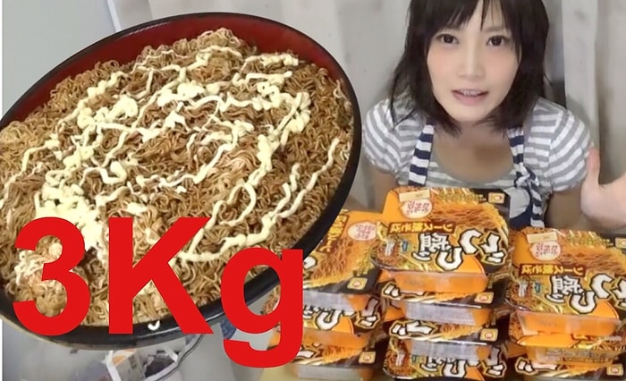 Bir Oturuşta 3 Kilo Erişteyi Yiyen Japon Kadın