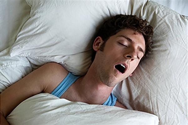 11. Duygusal Yakınlıktan Kaçınma Yöntemleri (4): Uyku Düzensizliği: Bir şekilde herkes uyurken uyanık, herkes uyanıkken uyuyor oluyorsunuz hep.