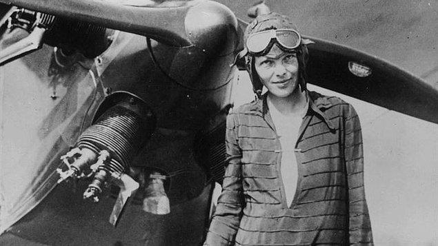 Havacı Amelia Earhart’ın saati ve eşarbı