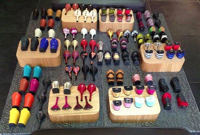 Böyle bir ayakkabı çeşidi satın aldığınızda tıpkı telefon kılıfları gibi rengarenk topuklar da almak isteyeceksiniz.