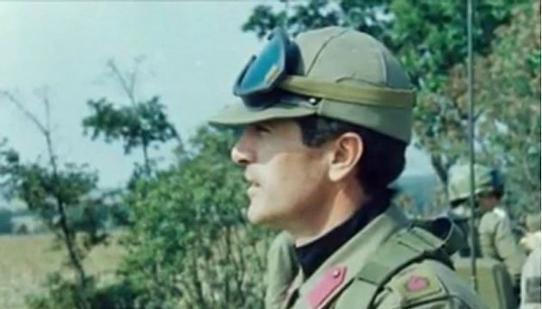 Efsane Komutan olarak bilinir.