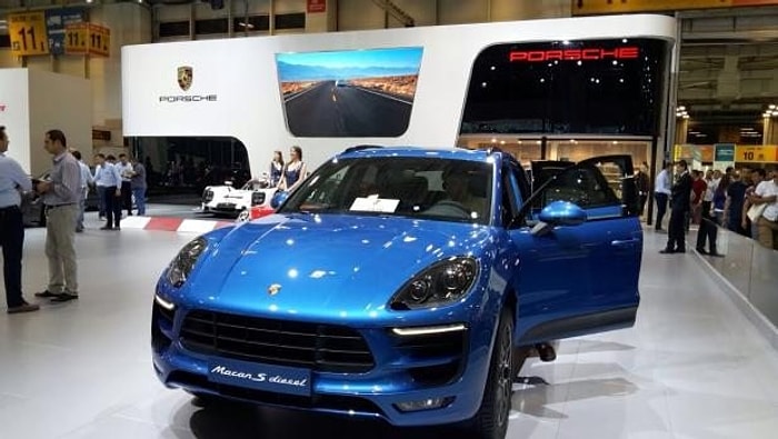 İstanbul Autoshow'da Lüks Otolar Kapış Kapış Gitti