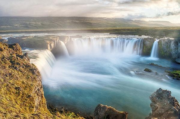 5. Dünyanın en güzel manzaralarına İzlanda'da rastlanıyor.
