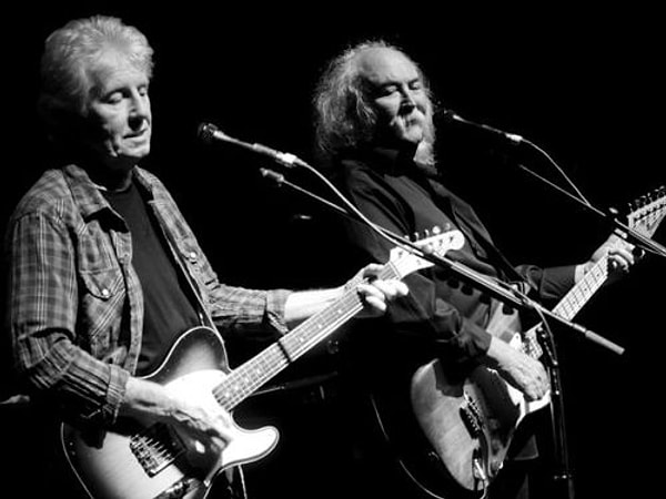 2. David Crosby ve Don Henley, 11 Eylül mağdurları için düzenlenen bir yardım konserinde 300.000 dolar gelir topladı. (2001)