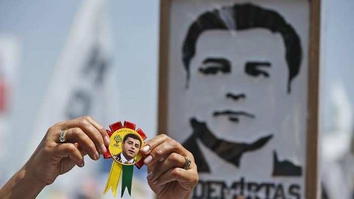 Times: Demirtaş Karizmatik ve Sadece 42 Yaşında