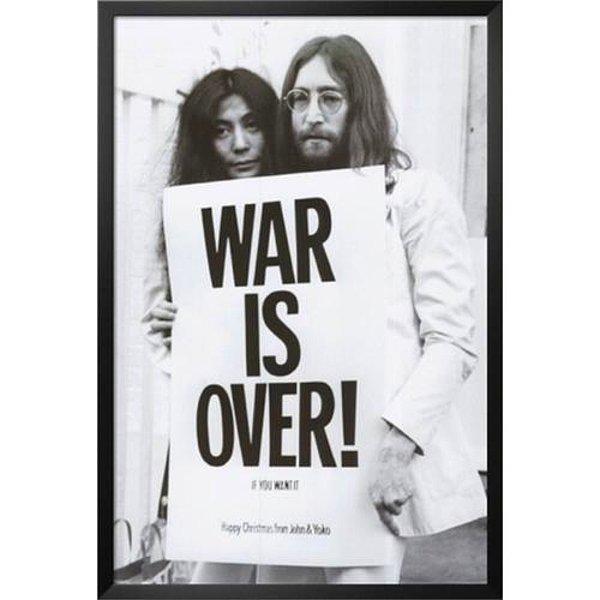 29. John Lennon ve Yoko Ono “War is Over” adlı billboard kampanyasını başlattı. (1969)