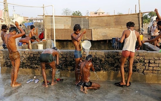 Hindistan'da Aşırı Sıcaklar Nedeniyle Can Kaybı 1400'e Yükseldi