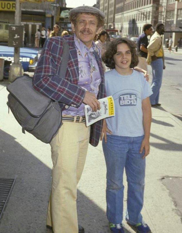 6. 13 yaşındaki Ben Stiller babası ile New York'u gezerken. (1978)